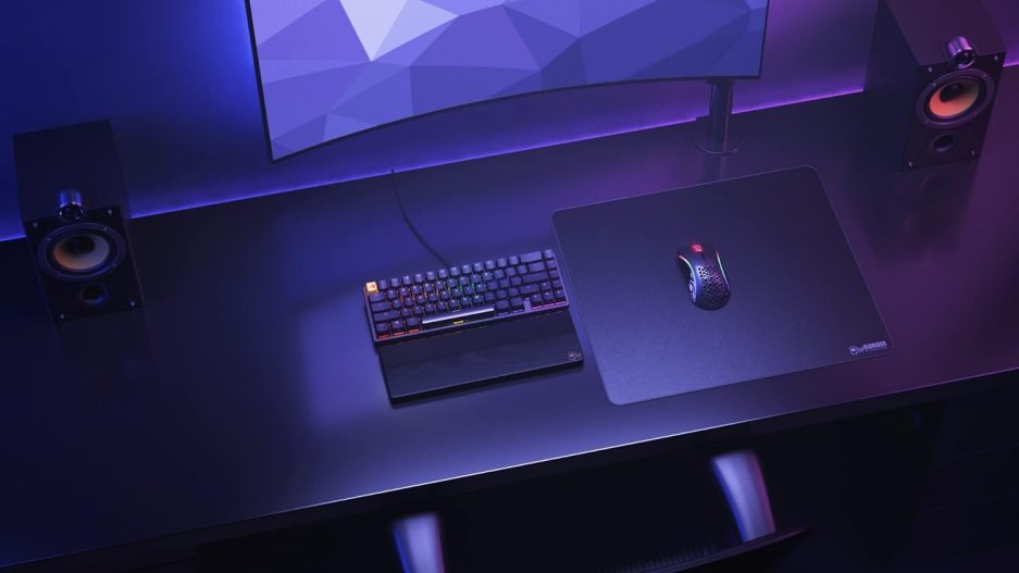 Glorious XL Heavy Gaming Mouse Mat/Pad - 5mm Thick, Stitched Edges, Black Cloth Mousepad | 16"x18" (G-HXL) - Image 6